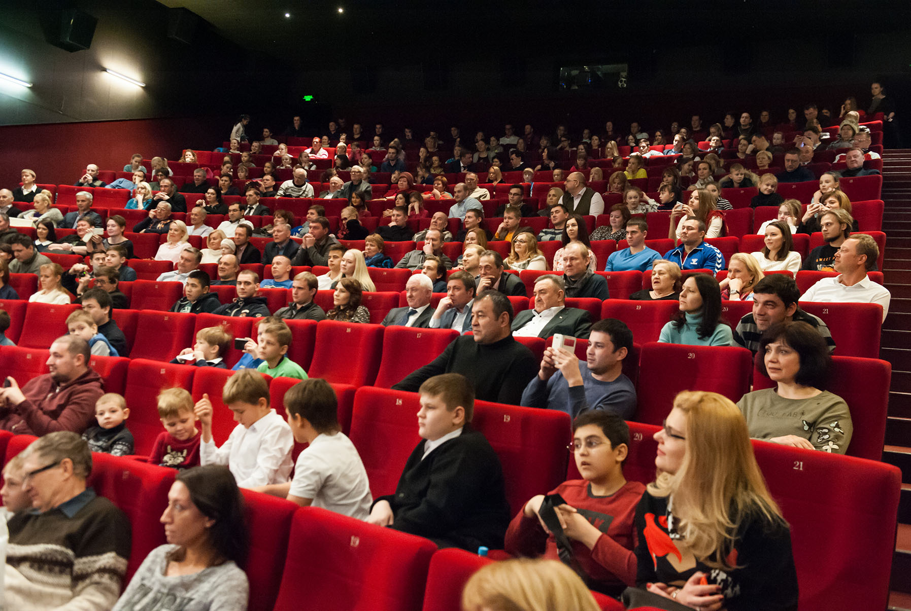 Премьера фильма «Чемпионы» с Александром Карелиным