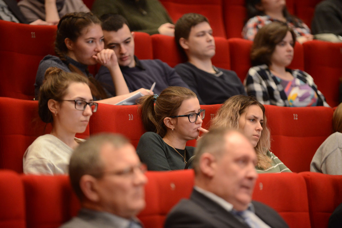 26 января, накануне Международного дня памяти жертв Холокоста состоялся показ картины «В лабиринте молчания»