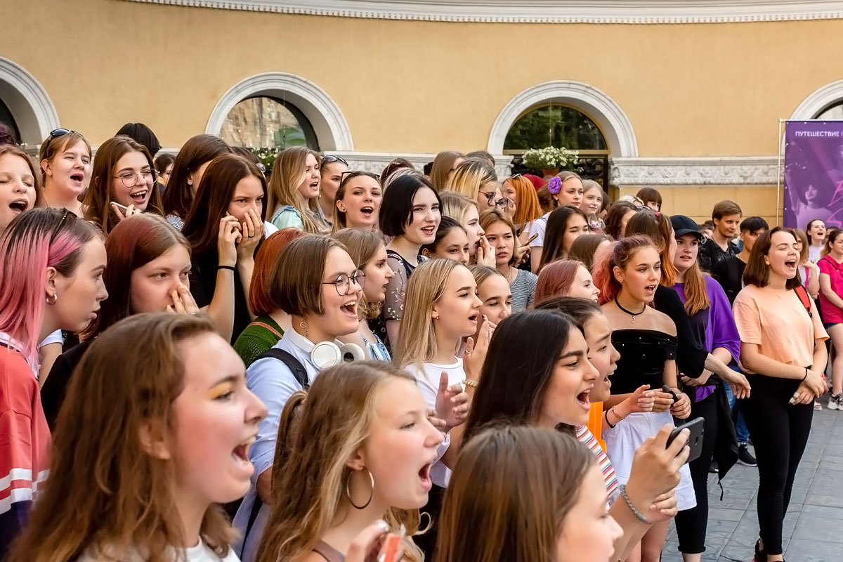 Фотографии с&nbsp;танцевального флешмоба BTS