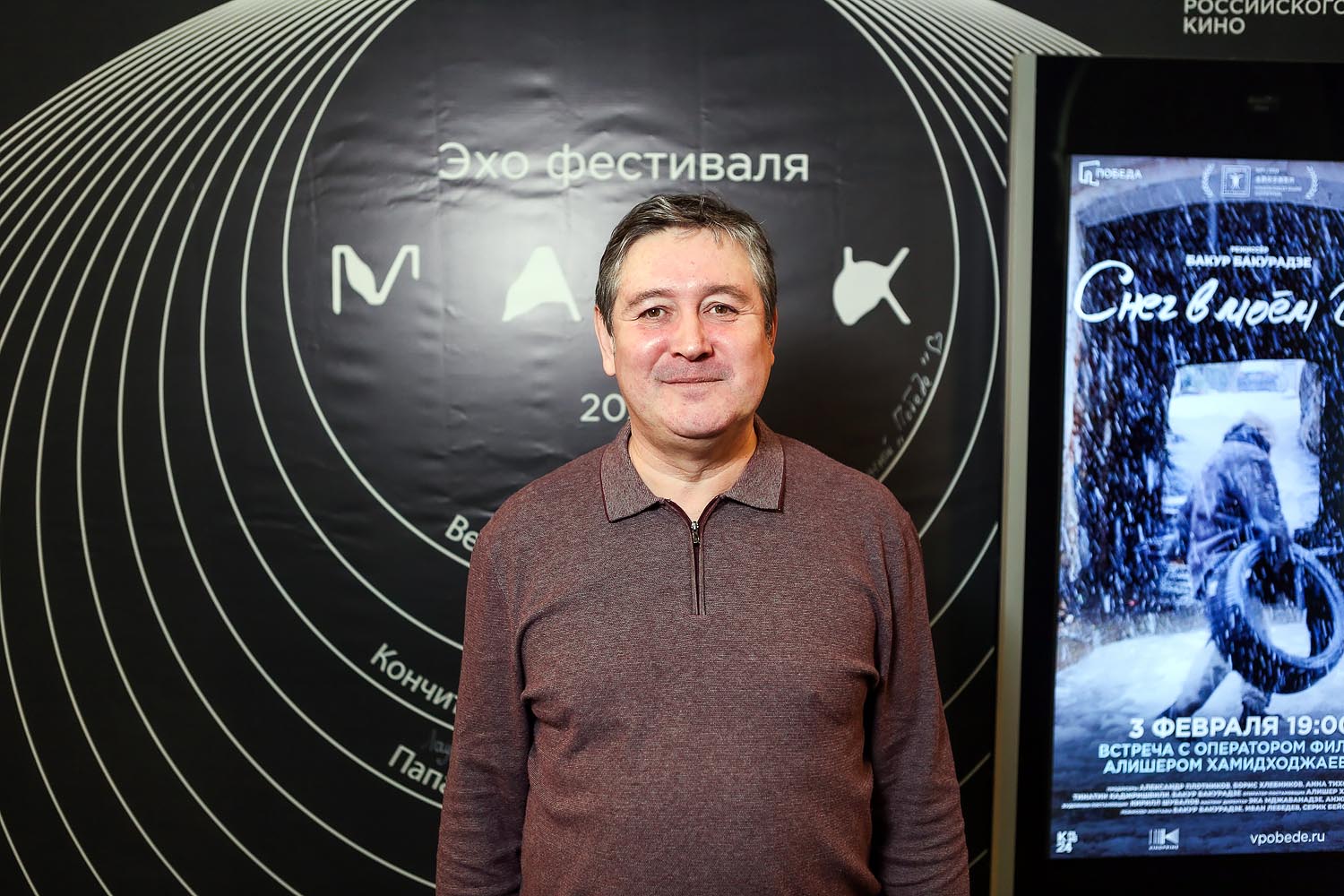«Снег в моем дворе»: тихая поэзия повседневности