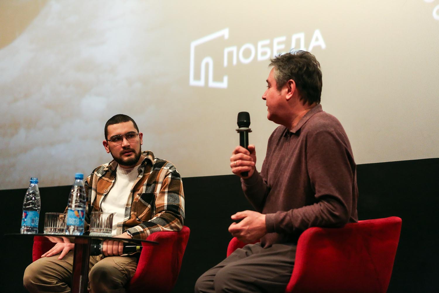 «Снег в моем дворе»: тихая поэзия повседневности