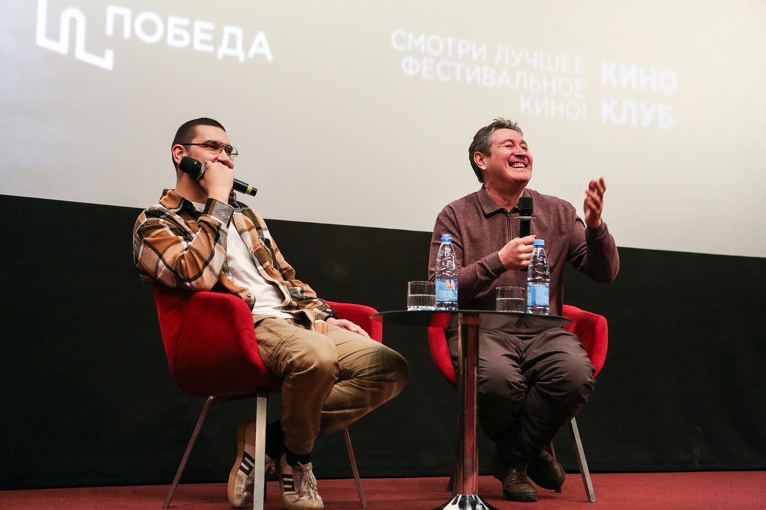 «Снег в моем дворе»: тихая поэзия повседневности