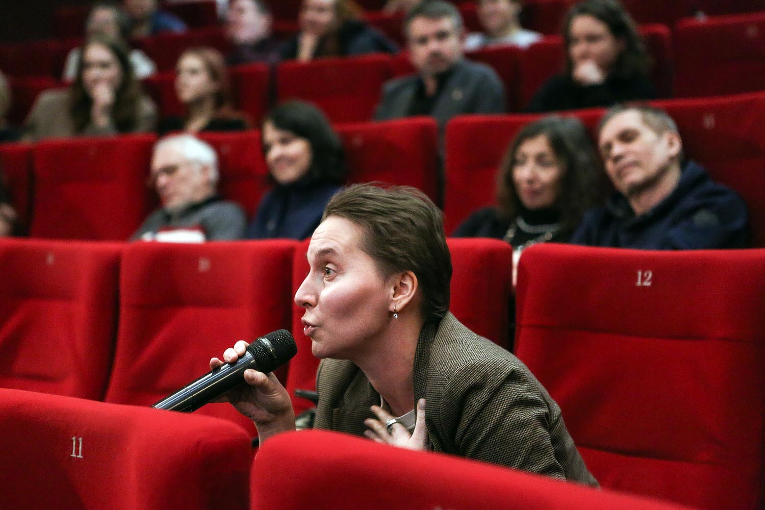 «Снег в моем дворе»: тихая поэзия повседневности