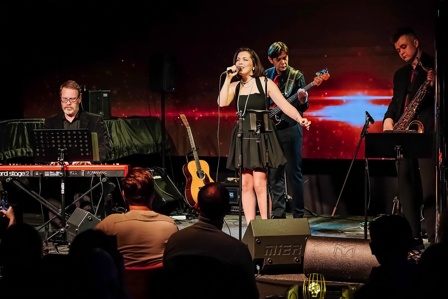 В&nbsp;клубе «Ночь» состоялся концерт Ольги Николаевой и&nbsp;Hard Jazz Project