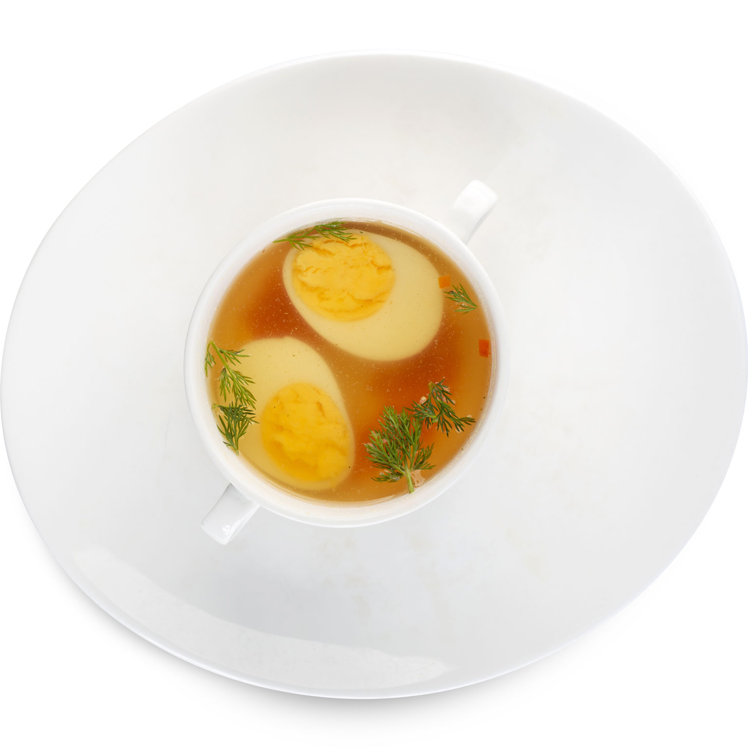 Куриный бульон с яйцом