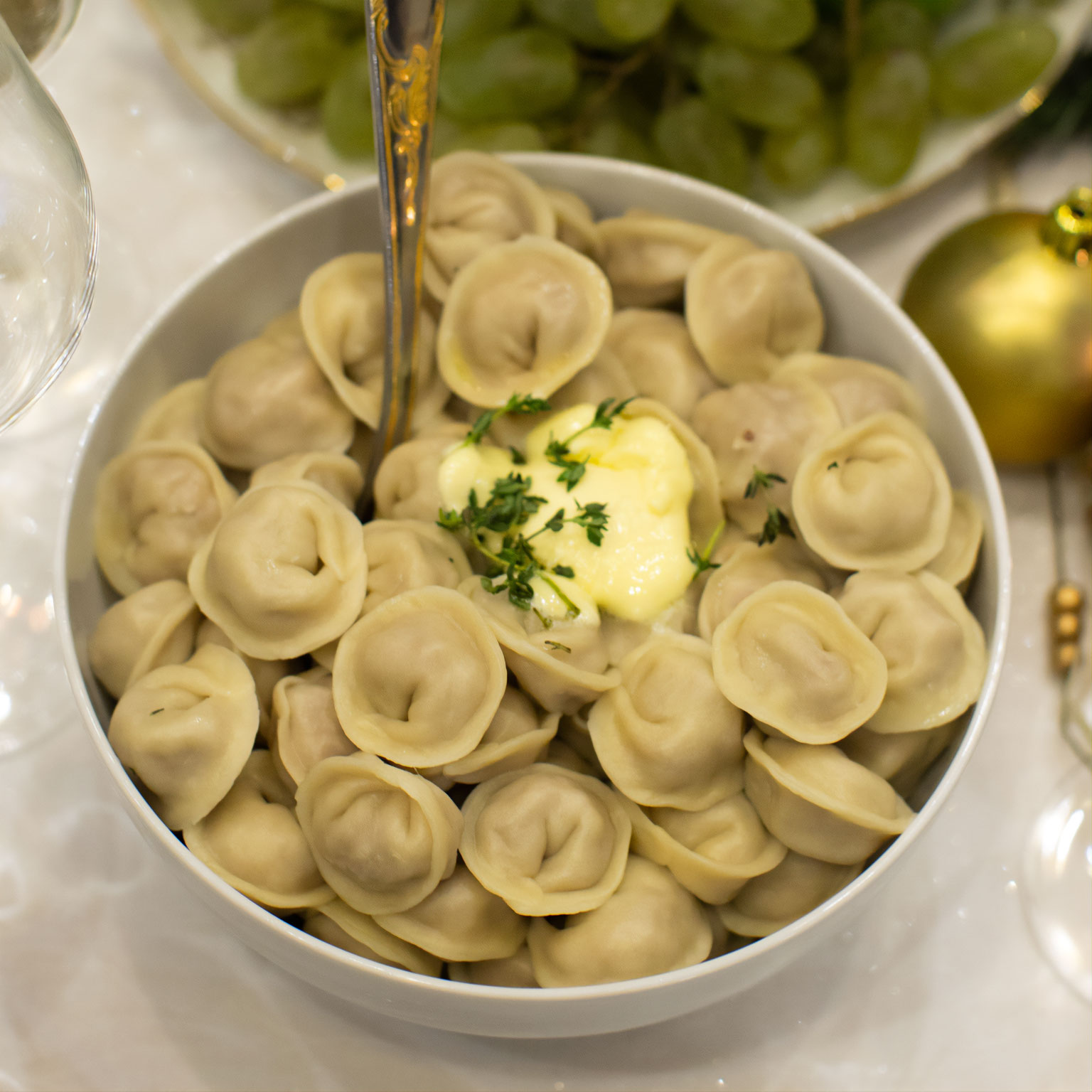 Замороженные домашние пельмени