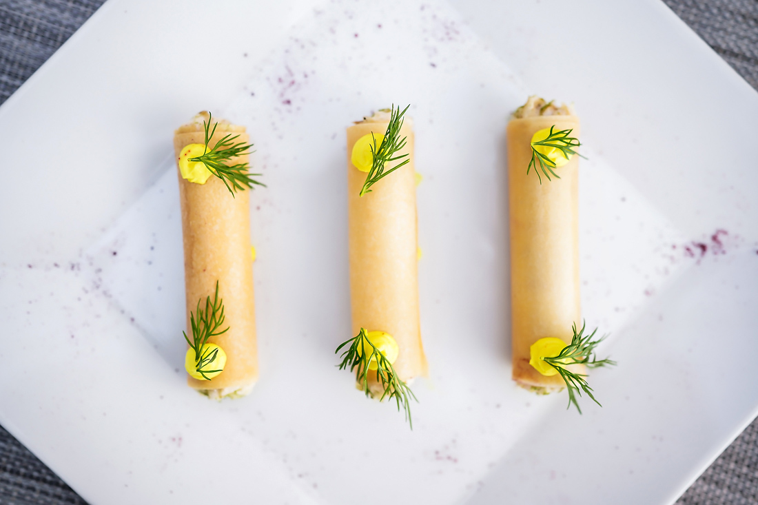 Хрустящие трубочки с&nbsp;паштетом из&nbsp;судака