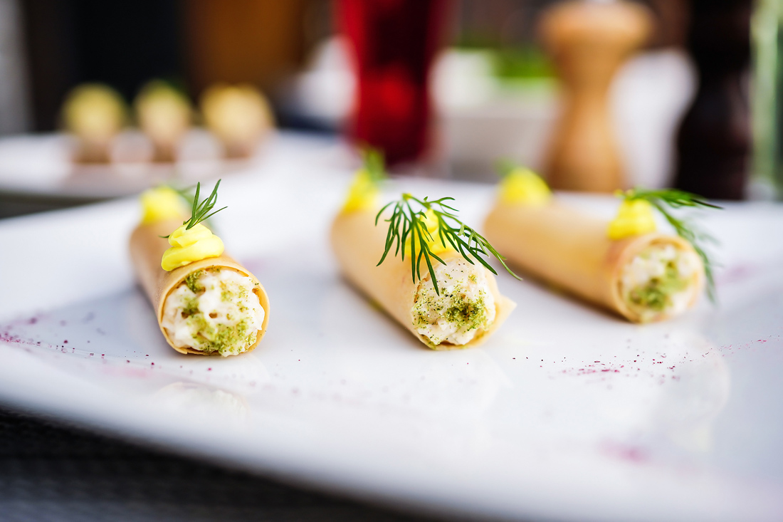 Хрустящие трубочки с&nbsp;паштетом из&nbsp;судака