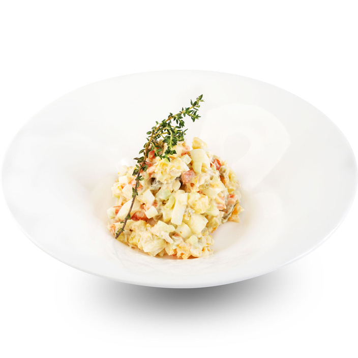 Салат «Оливье» с курицей