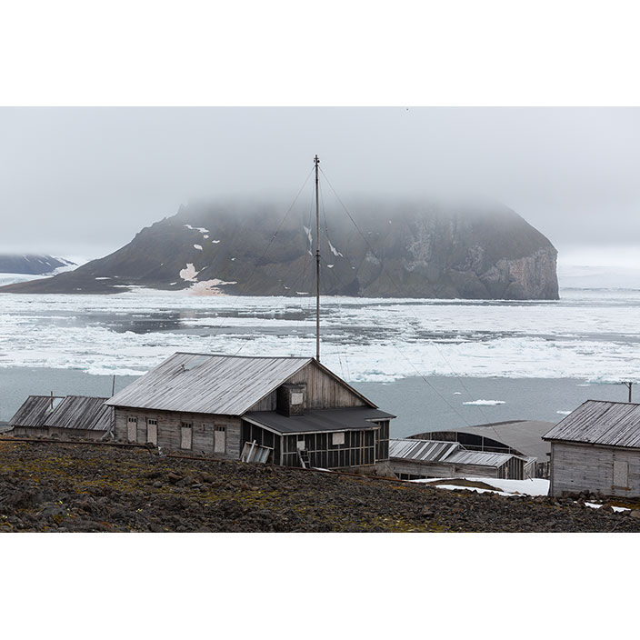 Фотография Вадима Махорова «Полярная станция „Бухта Тихая“», 2023